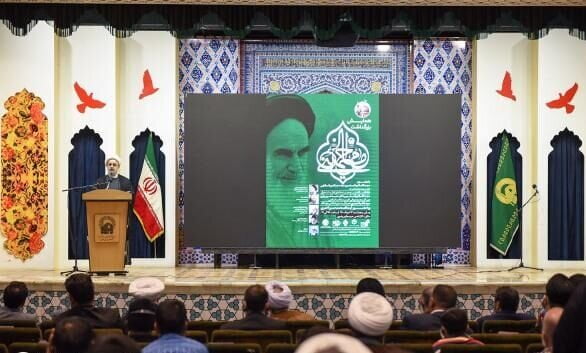امام خمینی (ره) همیشه بر وحدت مسلمانان تأکید داشتند