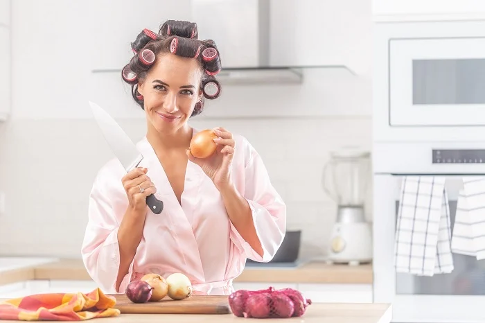 Amazing benefits of onion juice for hair