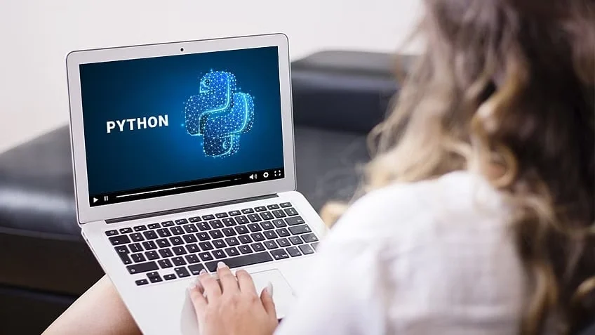 آموزش مقدمه ای بر برنامه نویسی و توسعه پایتون